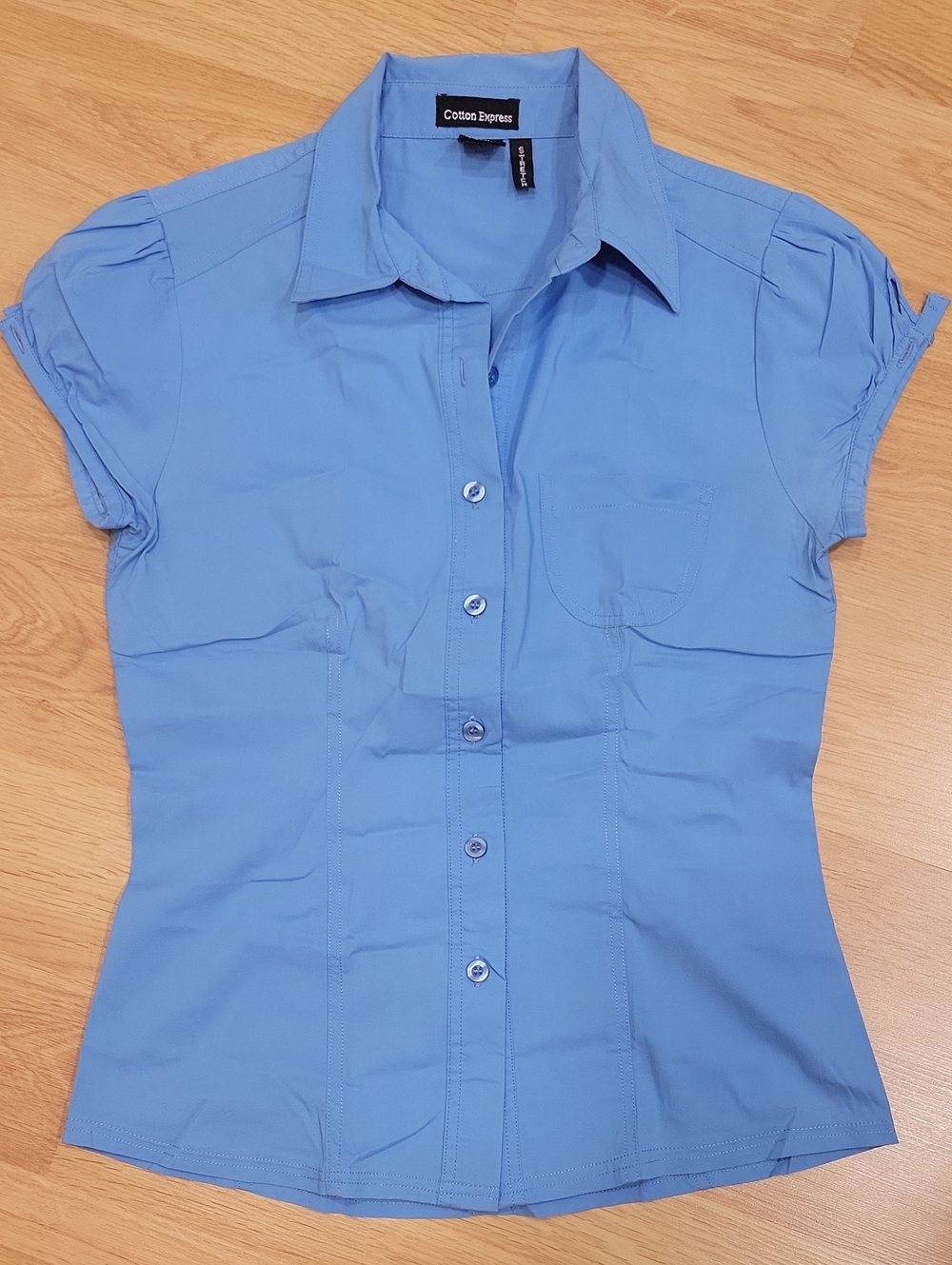 Cotton Express Women's Sky Blue Short-Sleeve Button Down Shirt